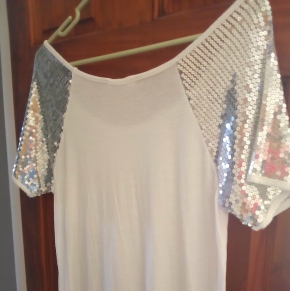 Size large top - Picture 3 of 6